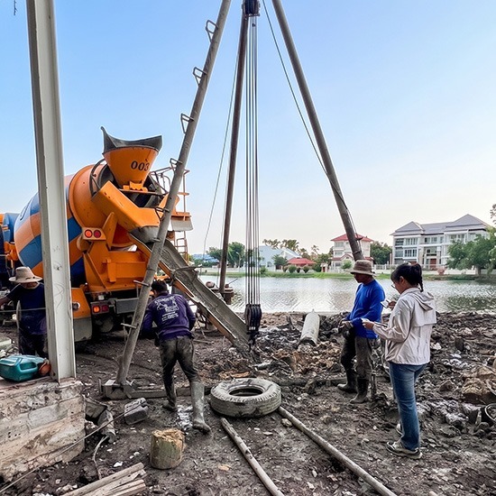 รับทำเสาเข็มเจาะสามขา สำหรับพื้นที่จำกัดพิเศษ (Bored Pile Service)